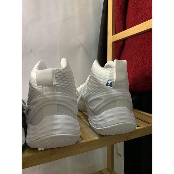 Adidas Men’s Exhibit A Mid 2 Basketball Shoes Sz 19 779001 White Nwob main image 4
